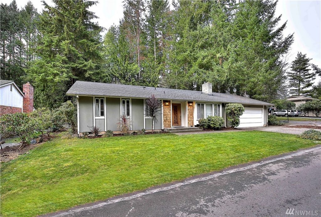 Movein Ready & Spacious 4Bedroom, 1.75Bath Rambler w/Private